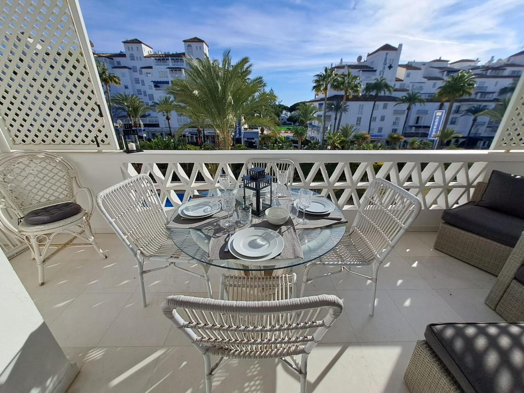 Luminous Apartment In Playas Del Duque , Puerto Banus By Holidays & Home Marbella Ngoại thất bức ảnh
